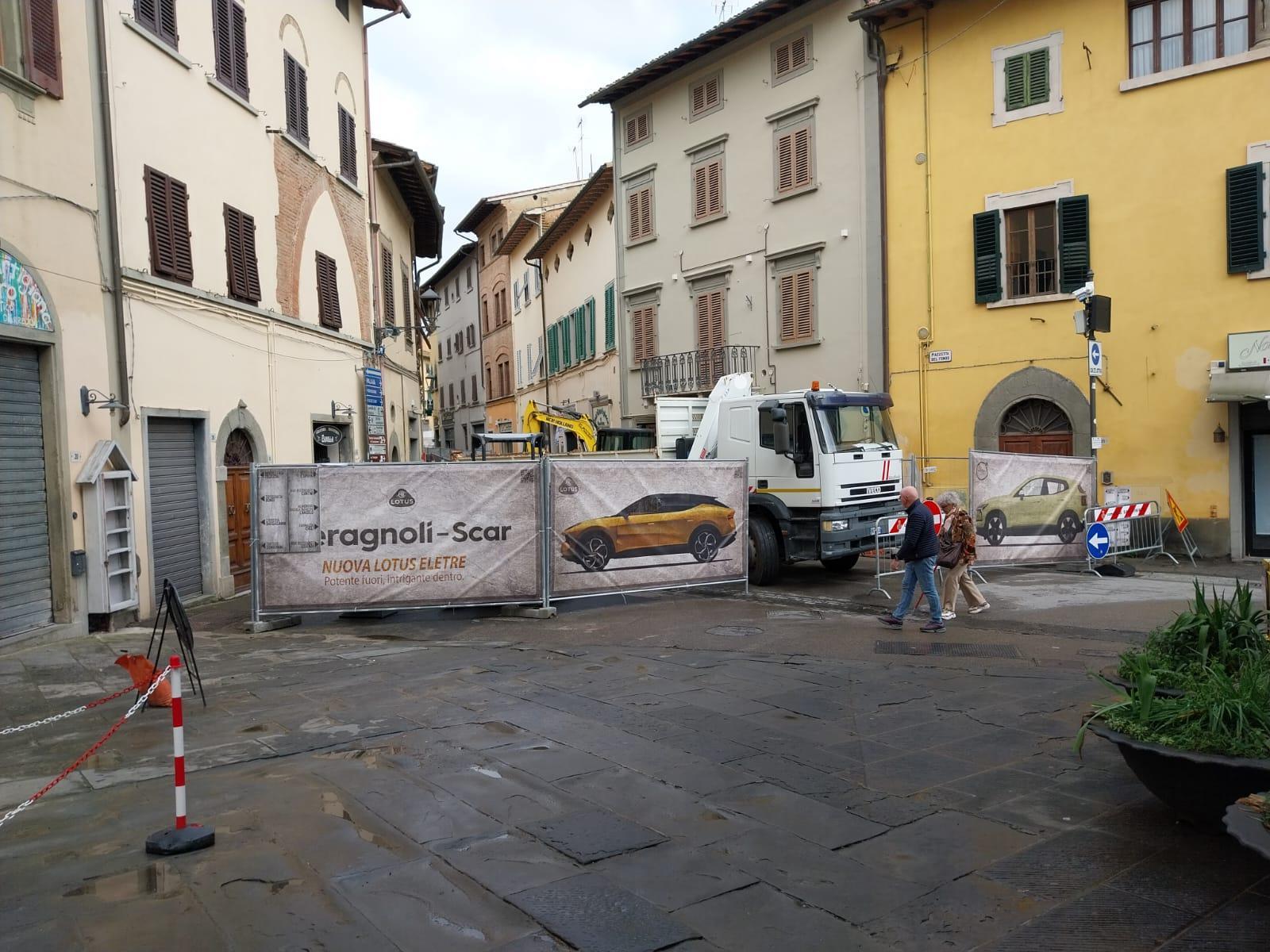 Lavori in centro: "E’ una storia davvero infinita" Lavori in centro: "E’ una storia davvero infinita"