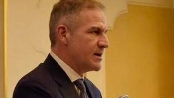 Innovazione continua, investire e lavorare in gruppo per un obiettivo comune. E’ su queste linee strategiche che negli anni Estra... Innovazione continua, investire e lavorare in gruppo per un obiettivo comune. E’ su queste linee strategiche che negli anni Estra...