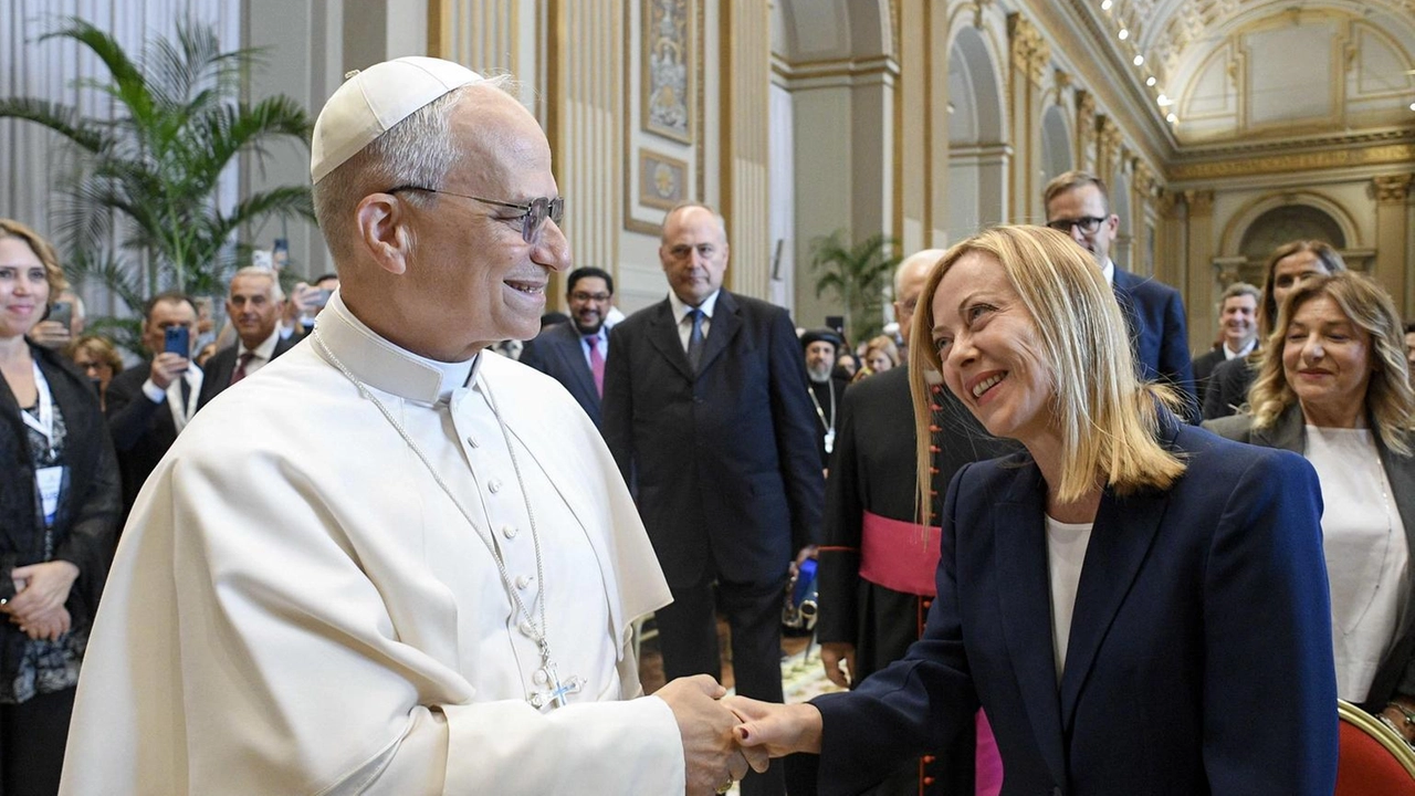 Non perdere di vista dignità della persona, l'uomo fine dell'IA Non perdere di vista dignità della persona, l'uomo fine dell'IA