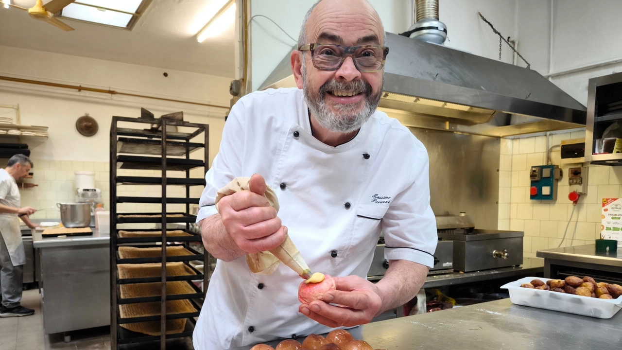 Massimo Peruzzi nel suo laboratorio di pasticceria Massimo Peruzzi nel suo laboratorio di pasticceria