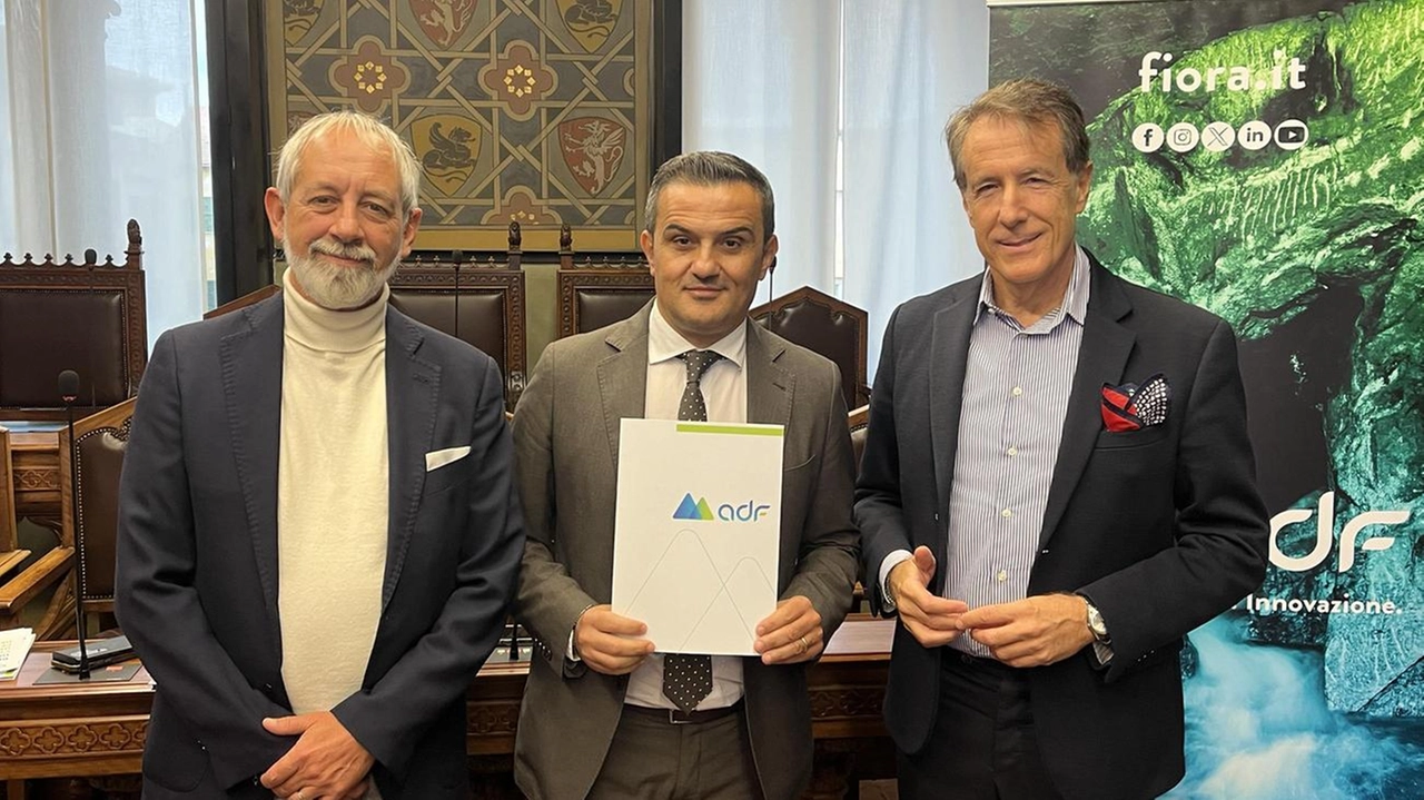L’obiettivo è tutelare la risorsa idrica e l’ambiente e offrire un servizio sempre migliore come hanno spiegato il sindaco Francesco Limatola e il presidente Roberto Renai . L’obiettivo è tutelare la risorsa idrica e l’ambiente e offrire un servizio sempre migliore come hanno spiegato il sindaco Francesco Limatola e il presidente Roberto Renai .