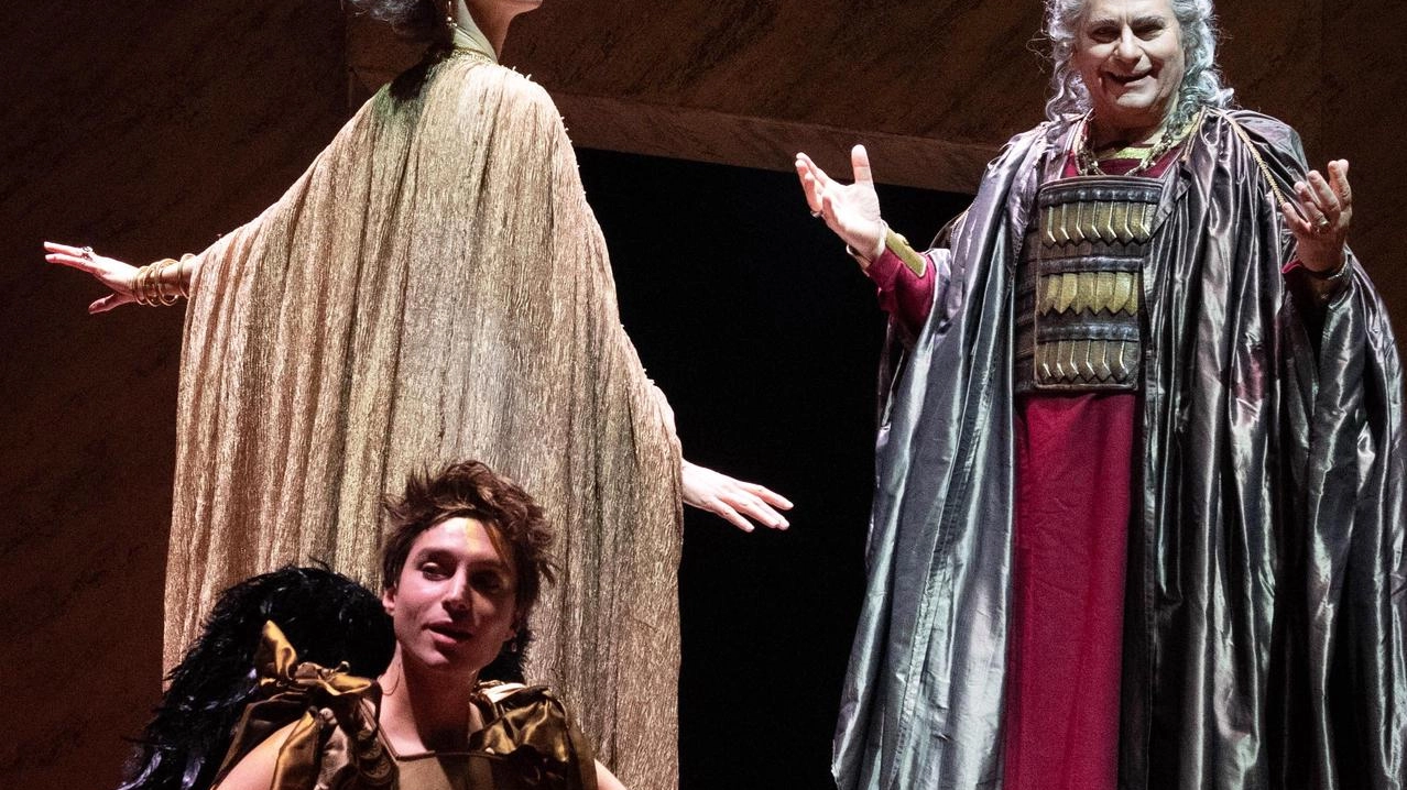 Qualche proposta per questa domenica. Al Metastasio c’è l’ultima replica di Antonio e Cleopatra da William Shakespeare: alle 16.30... Qualche proposta per questa domenica. Al Metastasio c’è l’ultima replica di Antonio e Cleopatra da William Shakespeare: alle 16.30...