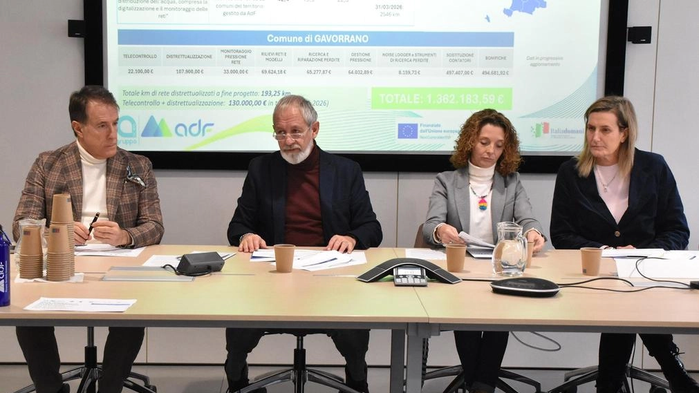 Da sinistra Piero Ferrari, Roberto Renai e le sindache Irene Marconi e Stefania Ulivieri Da sinistra Piero Ferrari, Roberto Renai e le sindache Irene Marconi e Stefania Ulivieri