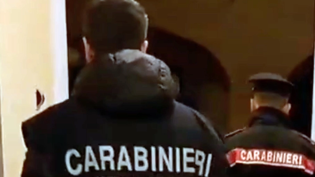 Carabinieri Nil hanno eseguito i controlli nella ditta del settore conciario a Santa Croce Carabinieri Nil hanno eseguito i controlli nella ditta del settore conciario a Santa Croce