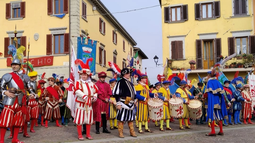 Da Vicchio a Vico: il paese è tornato indietro nel tempo per i 700 anni dalla fondazione Da Vicchio a Vico: il paese è tornato indietro nel tempo per i 700 anni dalla fondazione