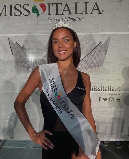 Fanny Tardioli conquista la fascia di Miss Umbria 2025 e accede alle finali nazionali