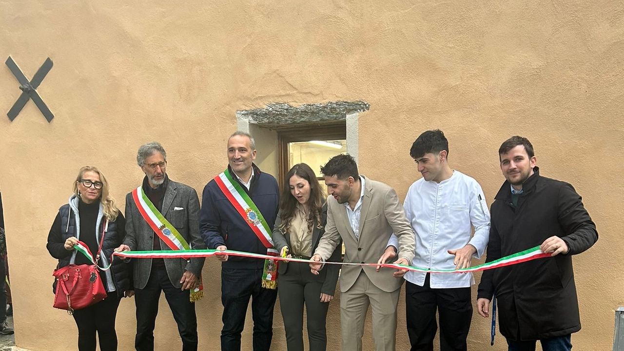 L'inagurazione del ristorante L'inagurazione del ristorante