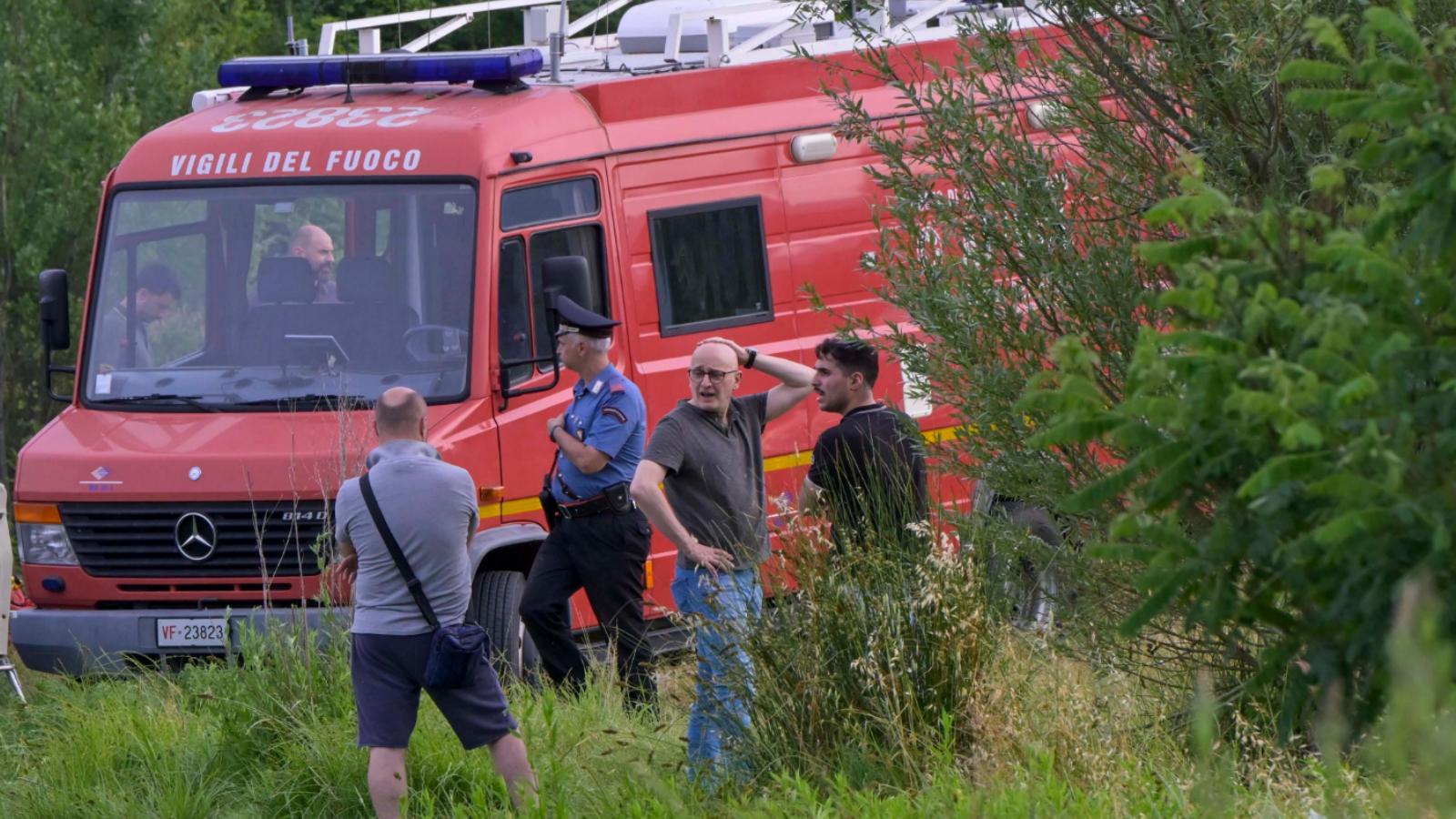 La tragica morte del piccolo Amin nel lago di Bilancino. Il dolore e l’urlo: "No, ditemi di no, vi prego". I residenti: "Lì va chiuso"