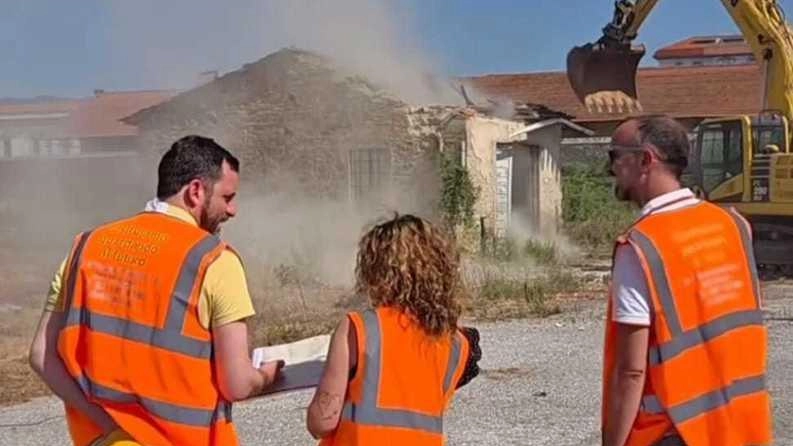 Un sopralluogo del sindaco Tomasi al cantiere Un sopralluogo del sindaco Tomasi al cantiere