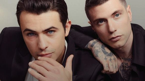 Benjamin Mascolo e Federico Rossi, nel 2024 hanno ripreso il percorso interrotto, il loro brano del momento è Stupido me, stupida te Benjamin Mascolo e Federico Rossi, nel 2024 hanno ripreso il percorso interrotto, il loro brano del momento è Stupido me, stupida te