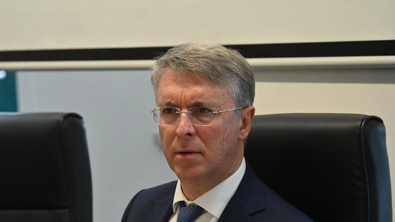 Le indagini della squadra mobile, coordinata dal’ufficio diretto dal procuratore Raffaele Cantone Le indagini della squadra mobile, coordinata dal’ufficio diretto dal procuratore Raffaele Cantone