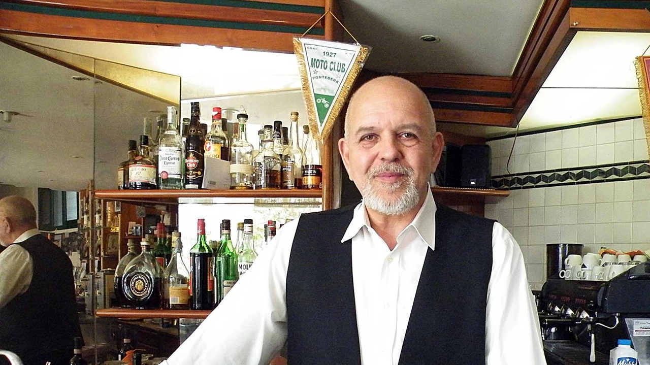 Enio Franceschini è morto ieri mattina a 65 anni. Ex barista ed ex presidente del Moto club di Pontedera Enio Franceschini è morto ieri mattina a 65 anni. Ex barista ed ex presidente del Moto club di Pontedera