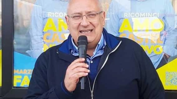 Il consigliere di opposizione Marzio Favini ha rilanciato nel corso dell’assise dell’altra sera il problema dei disguidi dopo il cambio della numerazione civica attuata dal Comune di Castelnuovo Magra Il consigliere di opposizione Marzio Favini ha rilanciato nel corso dell’assise dell’altra sera il problema dei disguidi dopo il cambio della numerazione civica attuata dal Comune di Castelnuovo Magra