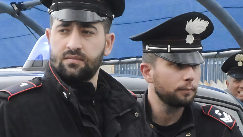 Intensificati controlli dei carabinieri a Pontassieve durante festività di Ognissanti e Halloween per prevenire reati legati a sostanze stupefacenti. Numerose persone identificate e sanzioni emesse. Intensificati controlli dei carabinieri a Pontassieve durante festività di Ognissanti e Halloween per prevenire reati legati a sostanze stupefacenti. Numerose persone identificate e sanzioni emesse.