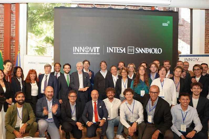 https://www.lanazione.it/image-service/view/acePublic/alias/contentid/YzY3ZDBhZjQtMGMzNC00/0/move-solutions-nella-silicon-valley-da-lucca-limpulso-al-made-in-italy.jpeg?f=1.90:1&w=1200