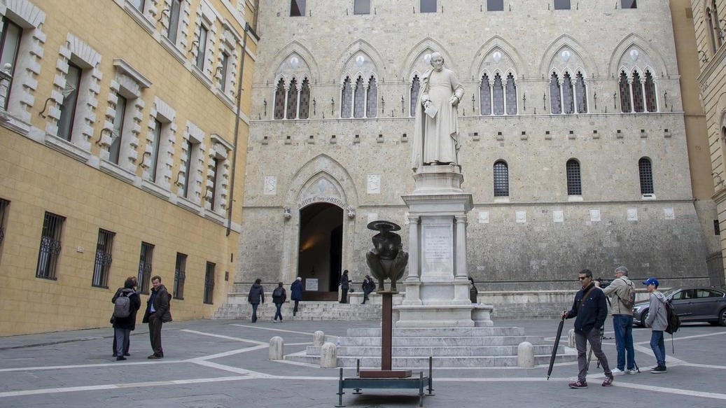 Ieri il Monte dei Paschi di Siena ha chiuso in borsa con un +0,3%. ‘refresh’ del Cda rappresenta un nuovo passo nel processo di normalizzazione del Monte Ieri il Monte dei Paschi di Siena ha chiuso in borsa con un +0,3%. ‘refresh’ del Cda rappresenta un nuovo passo nel processo di normalizzazione del Monte
