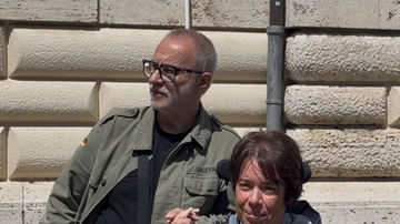 "Sofferenze ormai intollerabili”. La dignità e l’amore di Stefano Massoli accanto alla moglie Laura nel fine vita