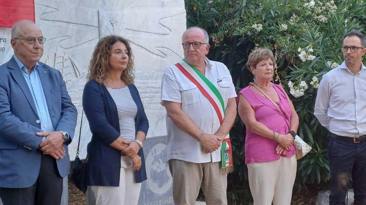 Si è celebrato a Ripa il 30° anniversario del monumento al migrante, voluto nel 1995 dal Comune di Seravezza. Era...
