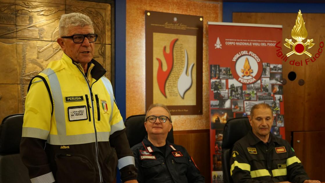 da perugia al kosovo i vigili del fuoco donano 460 uniformi ai colleghi balcanici