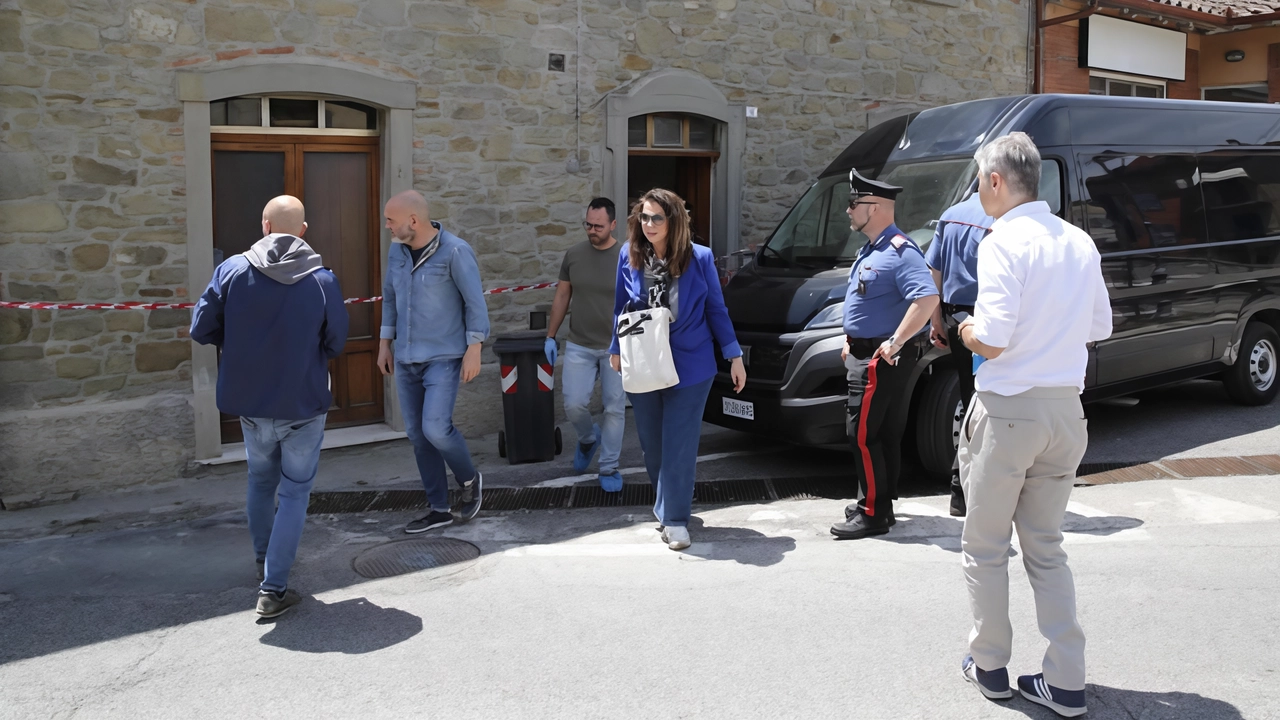 Gli inquirenti si avviano sul luogo della brutale aggressione che si consumò nell’abitazione della coppia nello scorso giugno Gli inquirenti si avviano sul luogo della brutale aggressione che si consumò nell’abitazione della coppia nello scorso giugno