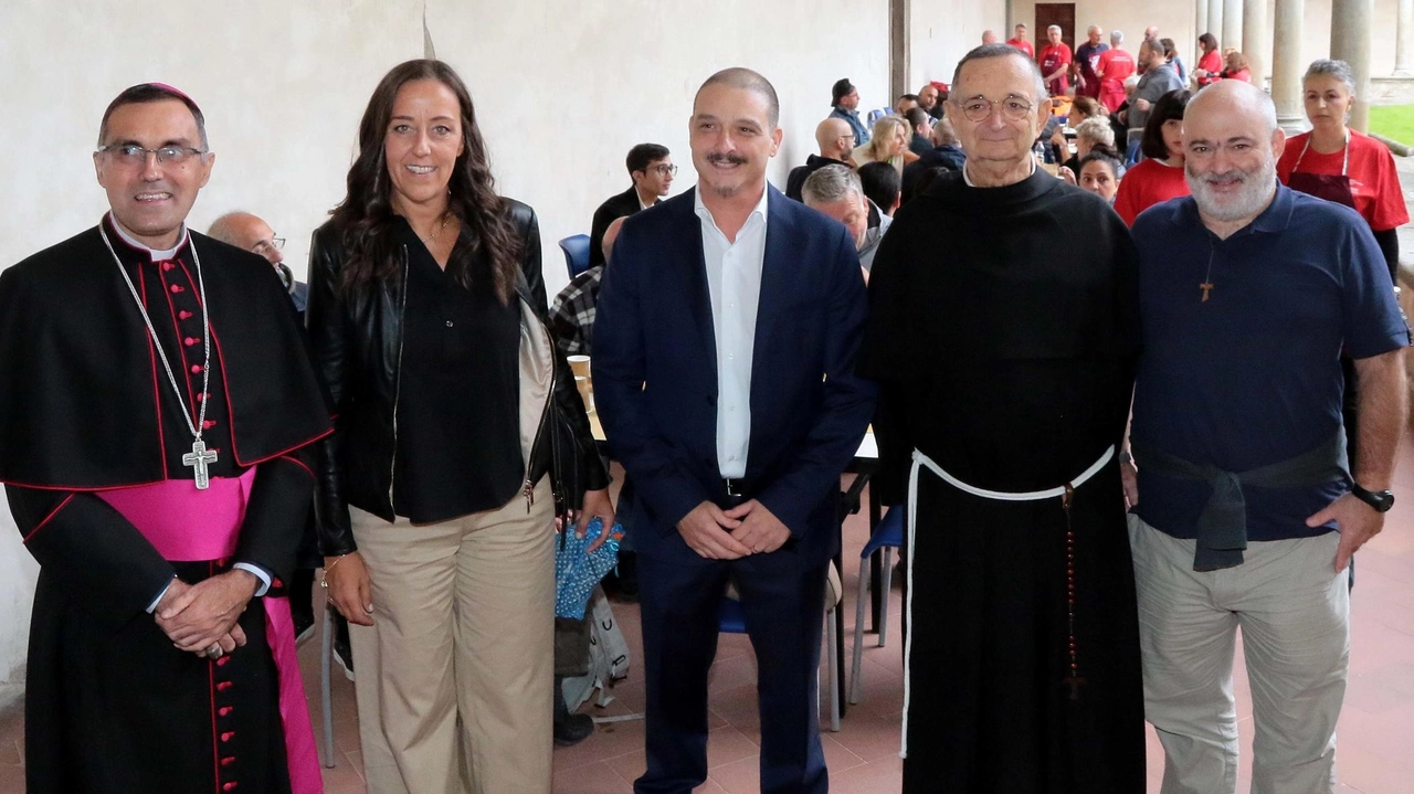 Per il terzo anno consecutivo, Caritas diocesana e frati conventuali di Santa Croce, ieri, giorno in cui ricorreva l’Esaltazione della... Per il terzo anno consecutivo, Caritas diocesana e frati conventuali di Santa Croce, ieri, giorno in cui ricorreva l’Esaltazione della...
