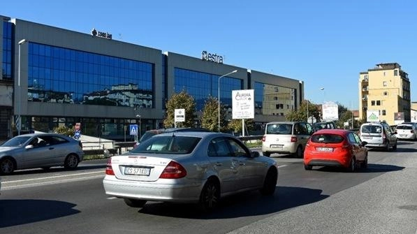 Un tratto della declassata all’altezza del Soccorso dove partiranno i lavori per la realizzazione del sottopasso Un tratto della declassata all’altezza del Soccorso dove partiranno i lavori per la realizzazione del sottopasso
