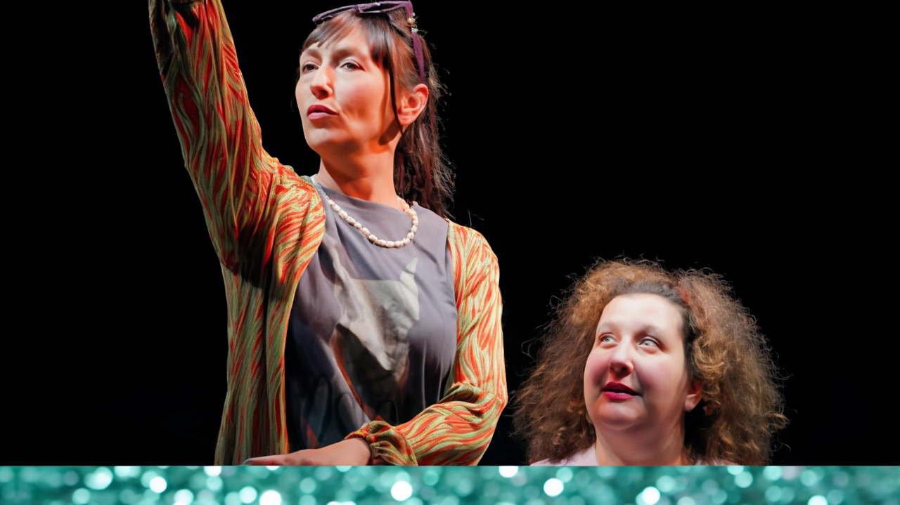 Oggi si chiude la stagione teatrale Off con il duo Francesca Sarteanesi e Alessia Spinelli.