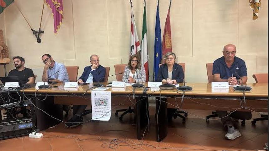https://www.lanazione.it/image-service/view/acePublic/alias/contentid/Yzc2MmJkNGMtNGQ4Yy00/0/la-presentazione-a-palazzo-comunale.jpeg?f=16:9&w=1200&h=630