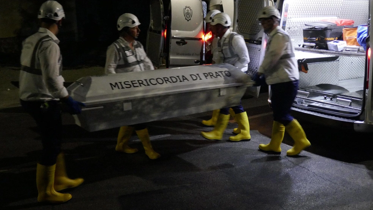Nel rogo al poligono di tiro, il 26 luglio di quest’anno,. hanno perso la vita Alessio Lascialfari e Gabriele Paoli Nel rogo al poligono di tiro, il 26 luglio di quest’anno,. hanno perso la vita Alessio Lascialfari e Gabriele Paoli