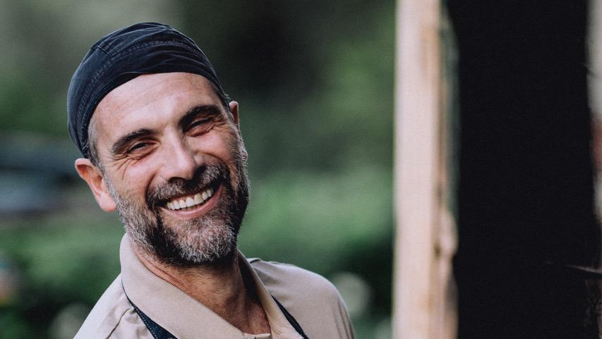 Luca Calvani da Lanazione.it luca calvani tra cavoli e merende un libro sulla cucina e sull amore per le piccole cose