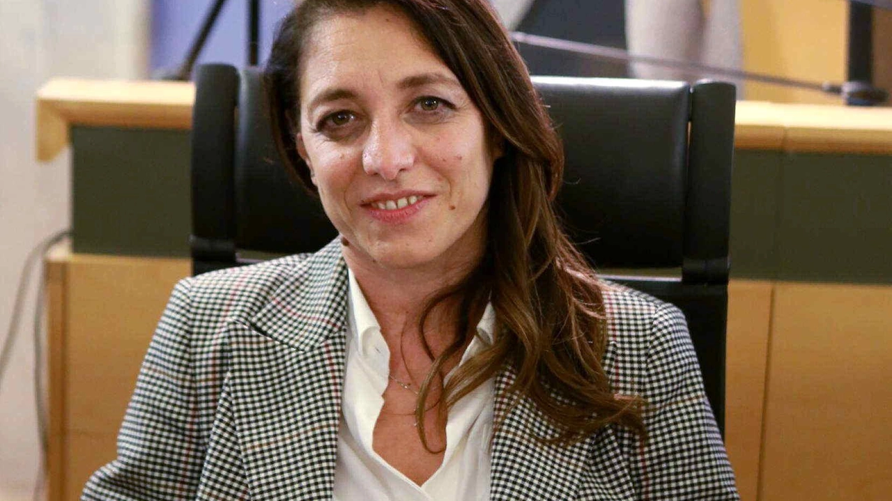 L’assessore comunale Agnese protasi ha accompagnato i ragazzi della consulta alla visita di Camera e Sernato L’assessore comunale Agnese protasi ha accompagnato i ragazzi della consulta alla visita di Camera e Sernato