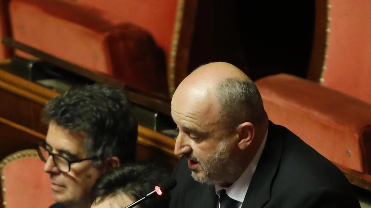 Il senatore Pd, Silvio Franceschelli, boccia la manovra del Governo: "Ancora una volta è fatta di tagli alla sanità, alla... Il senatore Pd, Silvio Franceschelli, boccia la manovra del Governo: "Ancora una volta è fatta di tagli alla sanità, alla...