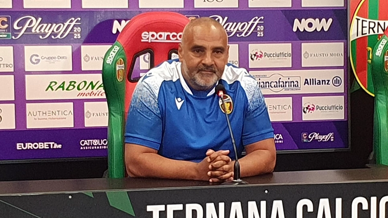 Il tecnico della Ternana Fabio Liverani Il tecnico della Ternana Fabio Liverani