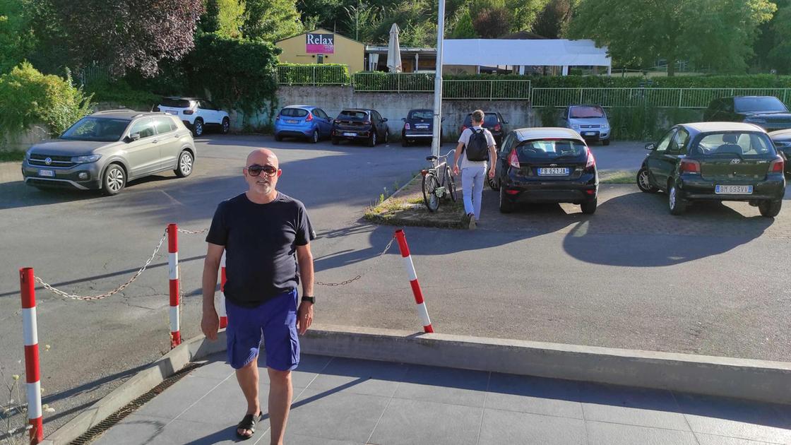 Nuovo parcheggio da ottanta posti. Sorgerà tra la stazione e il centro Nuovo parcheggio da ottanta posti. Sorgerà tra la stazione e il centro
