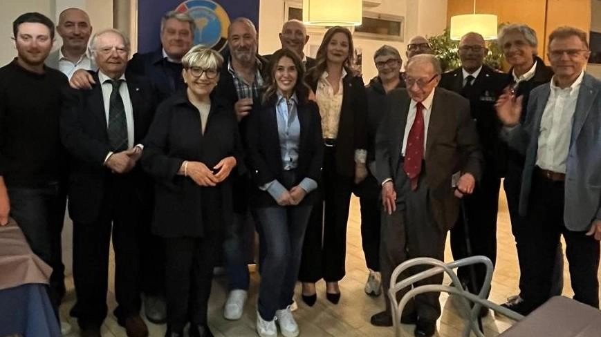 . meeting del Panathlon Club al Circolo Tennis della Spezia ha avuto come argomento la vela . meeting del Panathlon Club al Circolo Tennis della Spezia ha avuto come argomento la vela