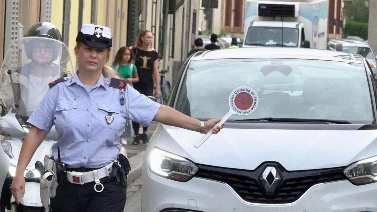 Nell’area dei viali dal lunedì al venerdì, è scattato il divieto per auto diesel Euro 5 Nell’area dei viali dal lunedì al venerdì, è scattato il divieto per auto diesel Euro 5