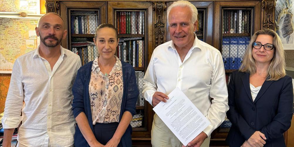 contratto a due pd 5stelle i paletti su multiutility sanit224 servizi e ferrovie