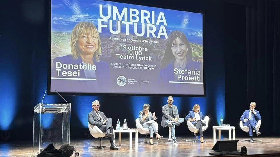 Oltre duemila presenze al Lyrick al confronto con Tesei e Proietti. Il direttore spiega le dieci proposte alla Giunta che governerà la Regione. Oltre duemila presenze al Lyrick al confronto con Tesei e Proietti. Il direttore spiega le dieci proposte alla Giunta che governerà la Regione.