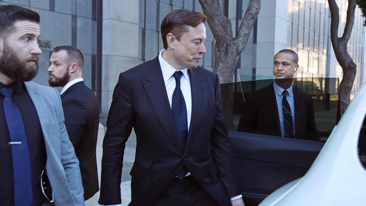 Tesla assegna a Musk un pacchetto di azioni da 29 miliardi