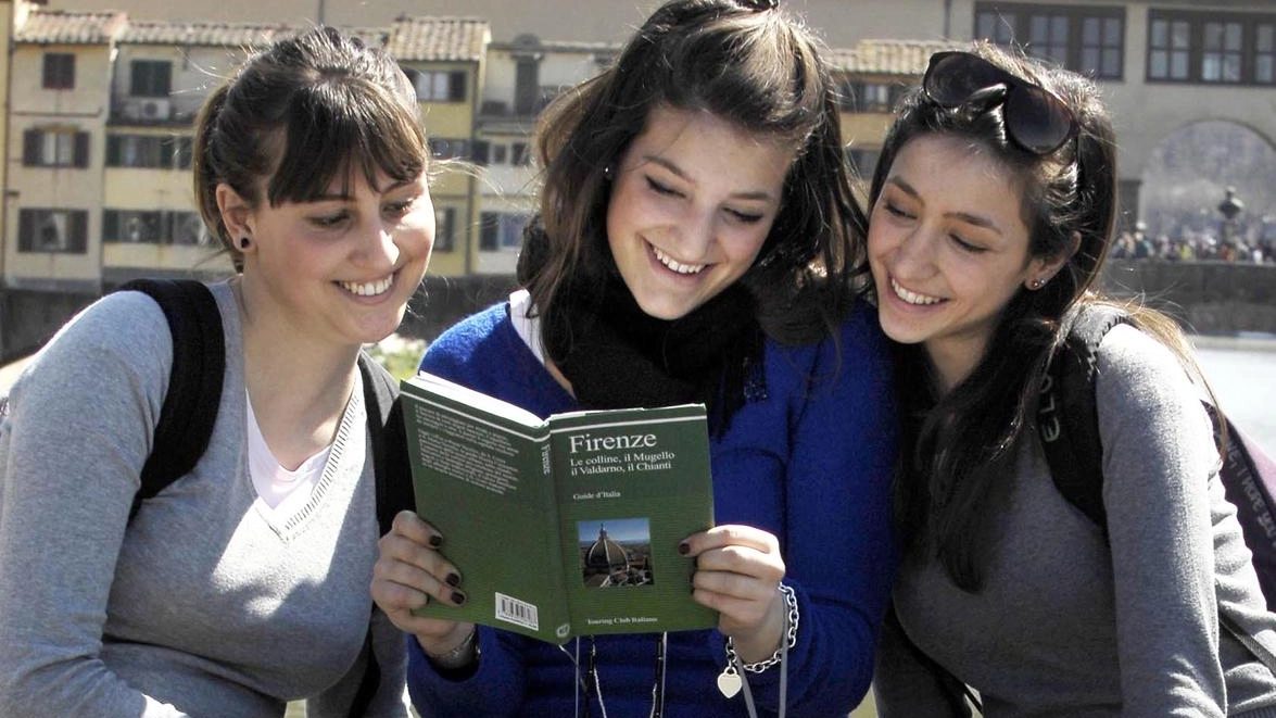 L’Università ’La Sapienza’ valuterà l’incremento di strutture ricettive negli altri quartieri. Creata una task force con dipendenti comunali e Municipale contro le irregolarità.