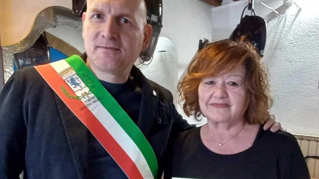 Ha iniziato la professione di parrucchiera nel 1968: da anni Ida Lazzeri è un punto di riferimento. Ha iniziato la professione di parrucchiera nel 1968: da anni Ida Lazzeri è un punto di riferimento.