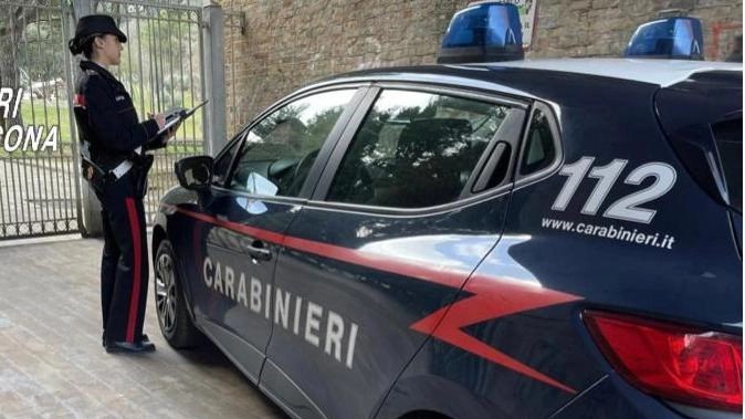 L'allarme è scattato quando il titolare del calzaturificio ha contattato la centrale operativa dei carabinieri, segnalando un tentativo sospetto di ritiro merce (foto repertorio)