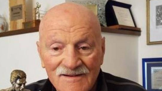 Pietro Besi, l’ex pugile professionista dei pesi massimi conosciuto da tutti e amato a Sansepolcro dai suoi concittadini, che gli avevano dato l’affettuoso soprannome di «Zillone» Pietro Besi, l’ex pugile professionista dei pesi massimi conosciuto da tutti e amato a Sansepolcro dai suoi concittadini, che gli avevano dato l’affettuoso soprannome di «Zillone»