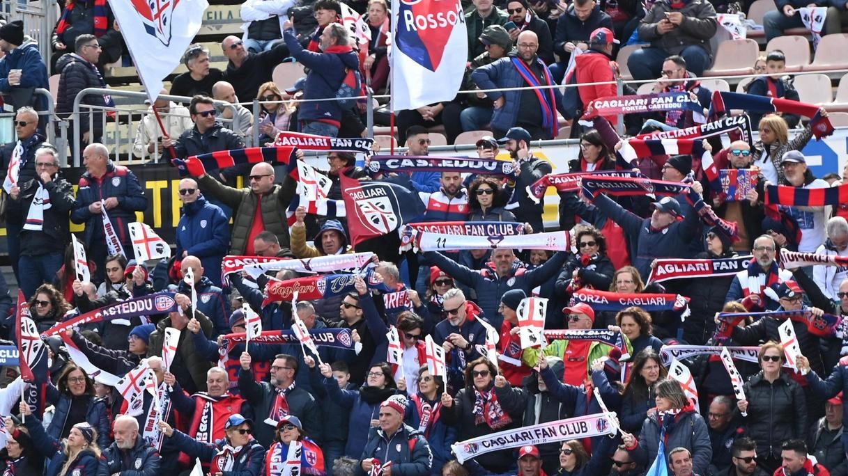 Tifosi ospiti. Divieto di trasferta. La risposta di Corsi: "Decisione presa dalla Prefettura»