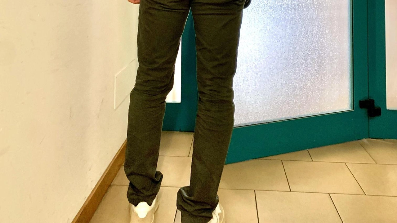L’uomo è stato rintracciato dagli agenti della squadra mobile della Questura ed è stato arrestato in flagranza. Il gip ha convalidato il provvedimento: ora il 40enne è ai domiciliari L’uomo è stato rintracciato dagli agenti della squadra mobile della Questura ed è stato arrestato in flagranza. Il gip ha convalidato il provvedimento: ora il 40enne è ai domiciliari