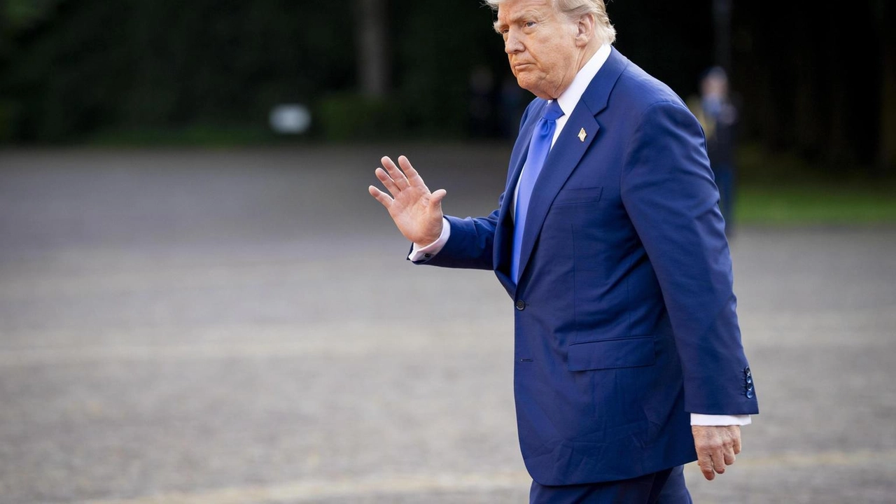 "L'Iran non ha spostato il nucleare dai siti" prima dell'attacco degli Stati Uniti. Lo dice Donald Trump. ... "L'Iran non ha spostato il nucleare dai siti" prima dell'attacco degli Stati Uniti. Lo dice Donald Trump. ...