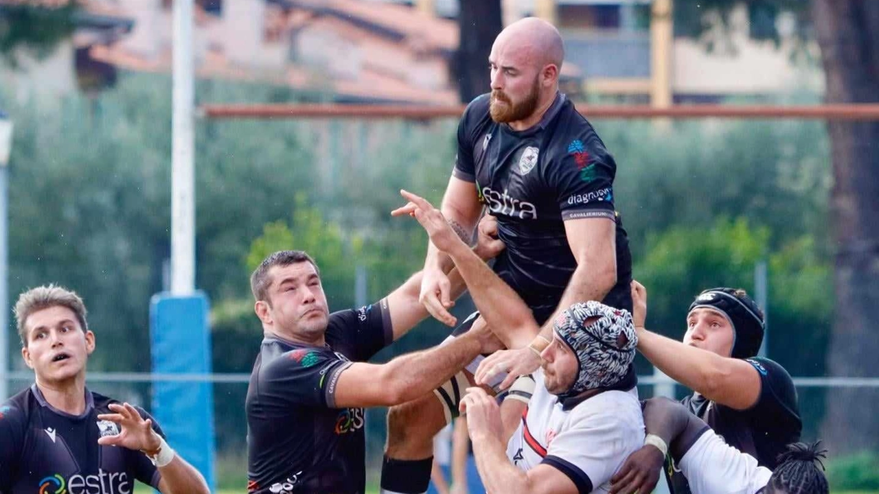 In alto una fase della partita In alto una fase della partita
