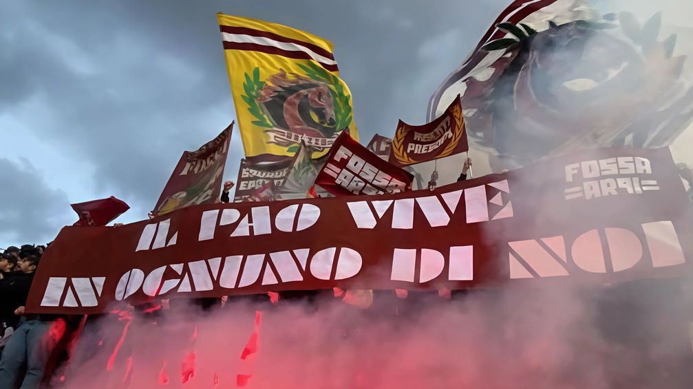 Il torneo di calcio in memoria di Francesco Paolucci si è concluso con la vittoria del gruppo 10 Settembre. Fondi raccolti per l'ospedale San Donato. Il torneo di calcio in memoria di Francesco Paolucci si è concluso con la vittoria del gruppo 10 Settembre. Fondi raccolti per l'ospedale San Donato.