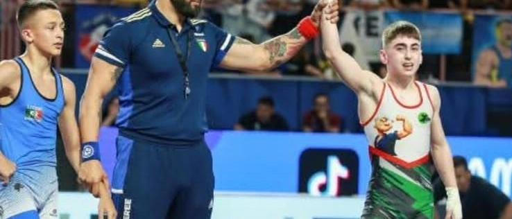 Lotta. Nikolò Zeka campione italiano di lotta
