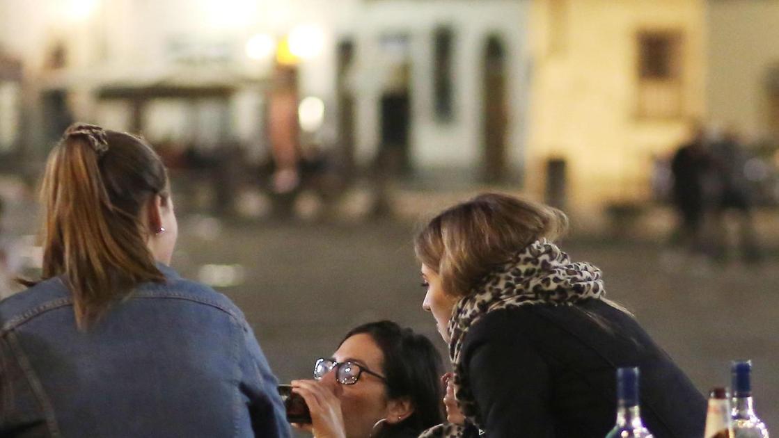 Certe notti è impossibile dormire: "Turisti molesti in strada fino a tardi. Pochi controlli, nessuno ci ascolta" Certe notti è impossibile dormire: "Turisti molesti in strada fino a tardi. Pochi controlli, nessuno ci ascolta"